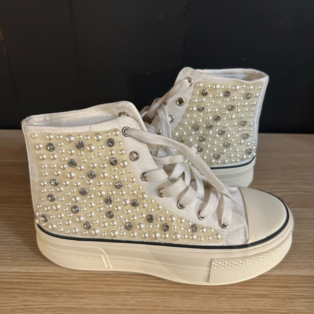 AZALEA WANG White High-Top Sneakers with Pearl and Rhinestone Embellishments
